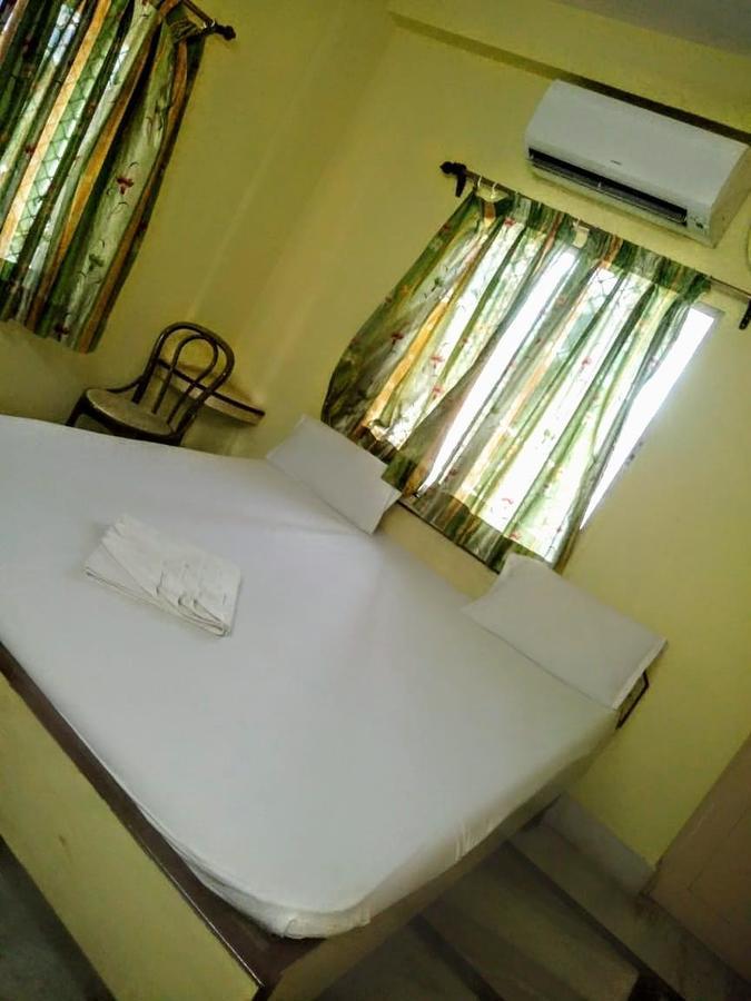 Janata Hotel Calcutta Extérieur photo